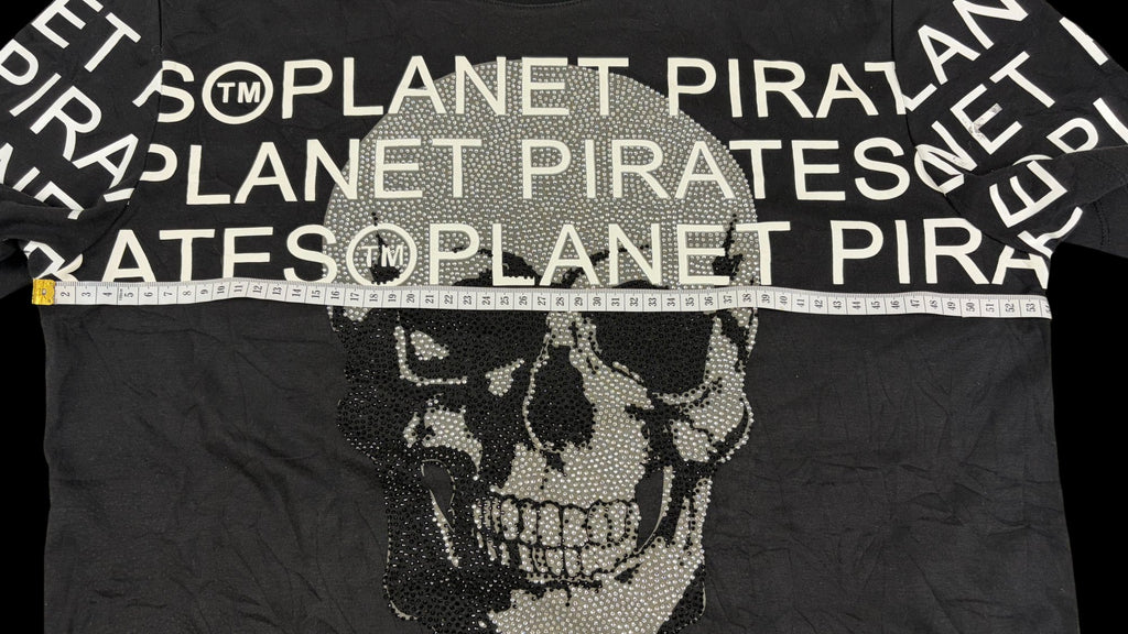 00' Planet Pirates Skull Graphic Tee