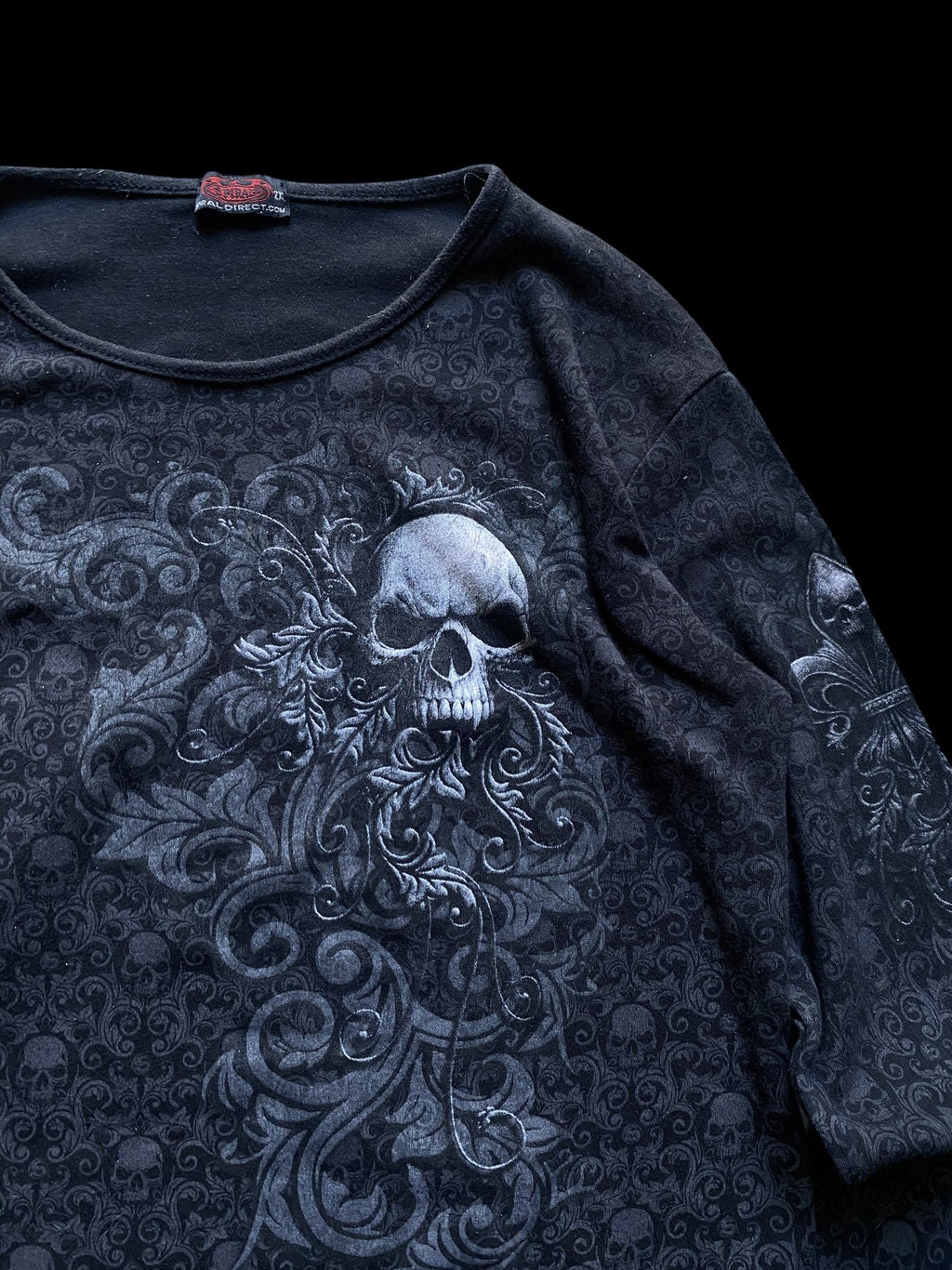 Spiral Direct Skull Graphic Long Sleeve Sweatshirt Black