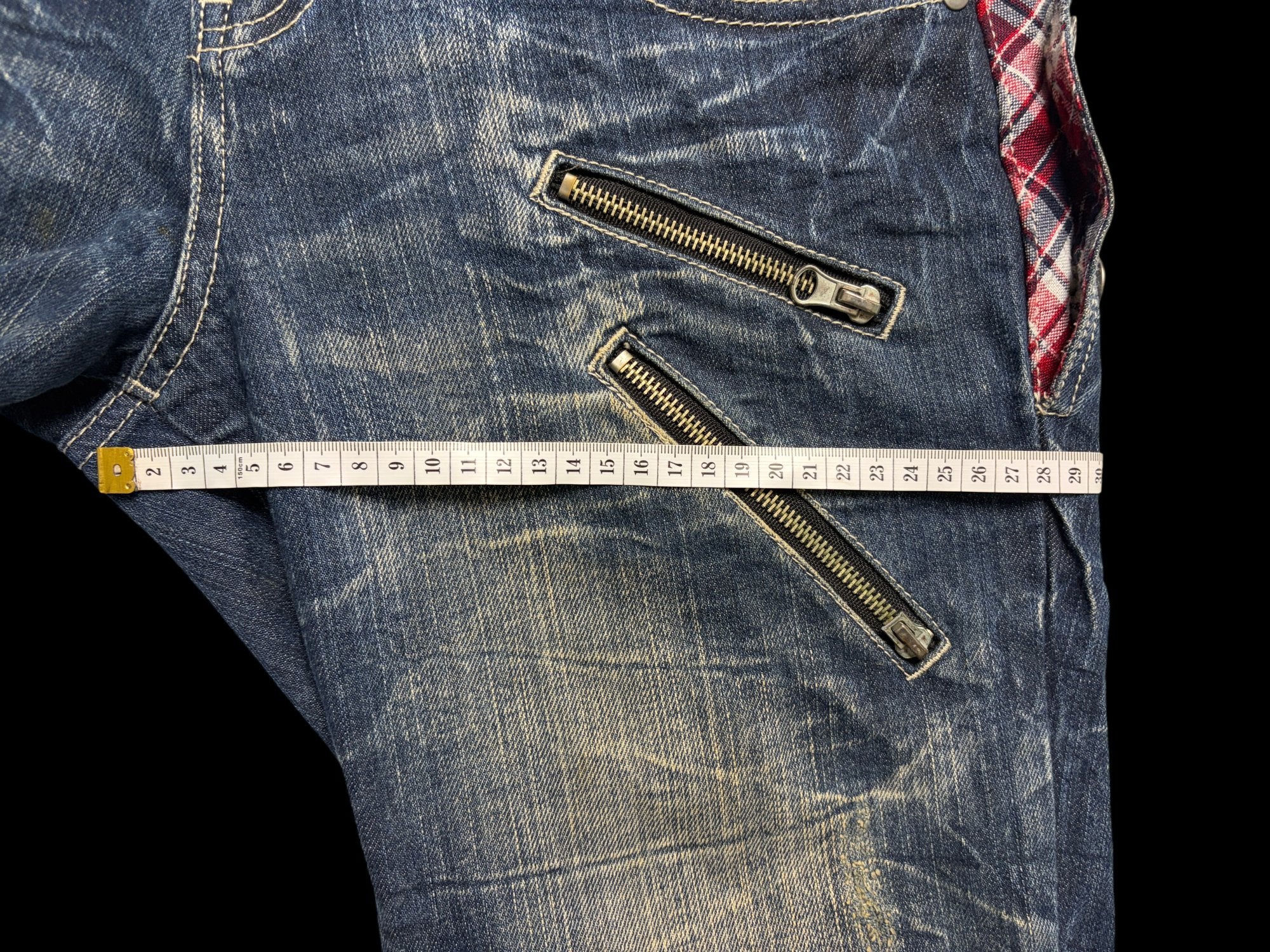 00' Rodeo Plaid Pocket Distressed Denim