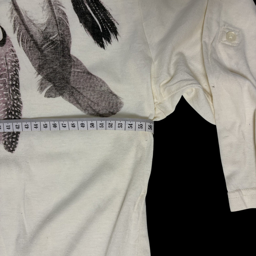 00' Feather Graphic Text T-shirt