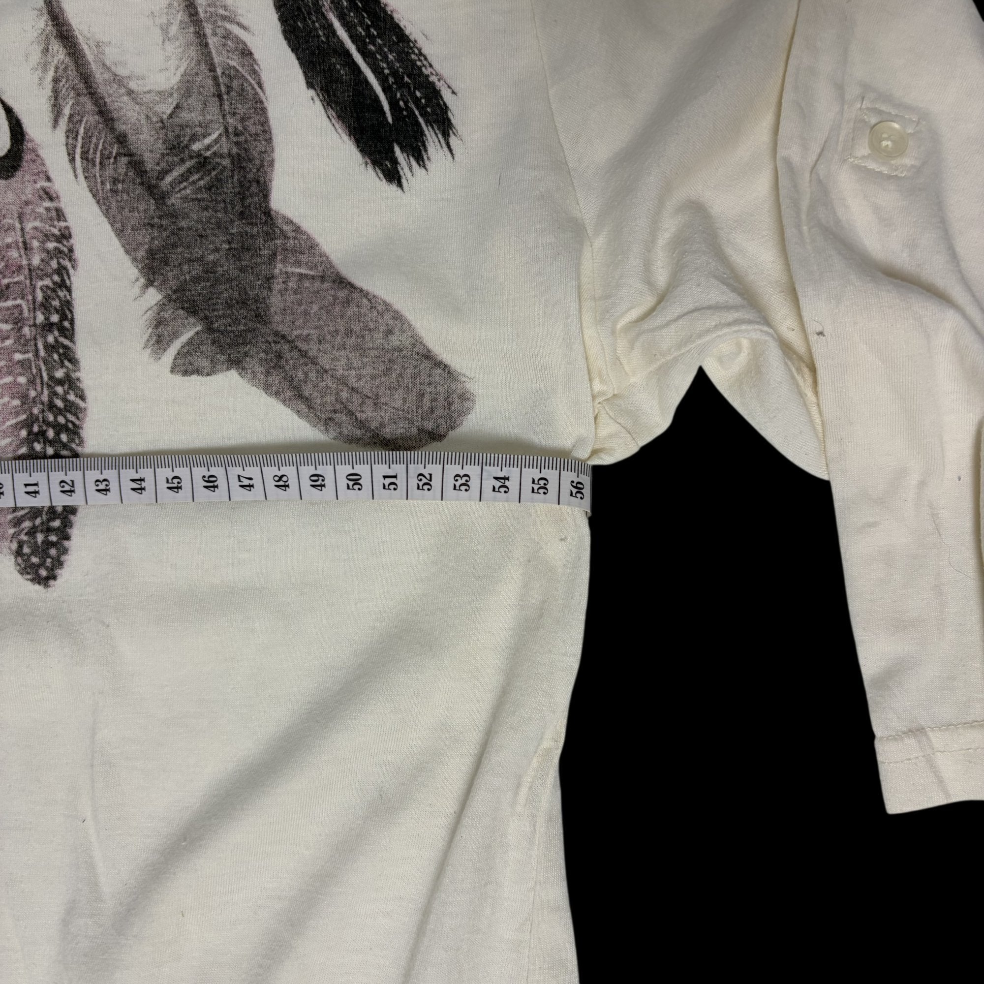 00' Feather Graphic Text T-shirt