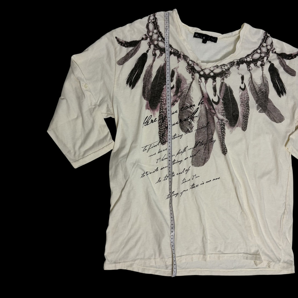 00' Feather Graphic Text T-shirt
