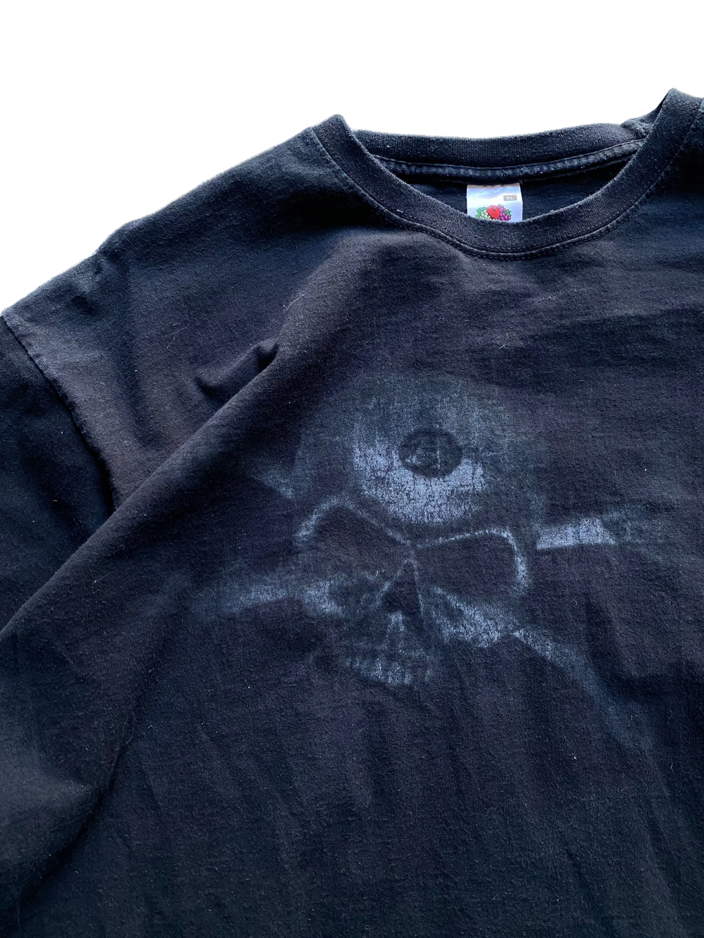00' Skull & Crossbones Faded Shirt