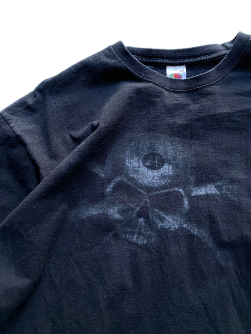 00' Skull & Crossbones Faded Shirt