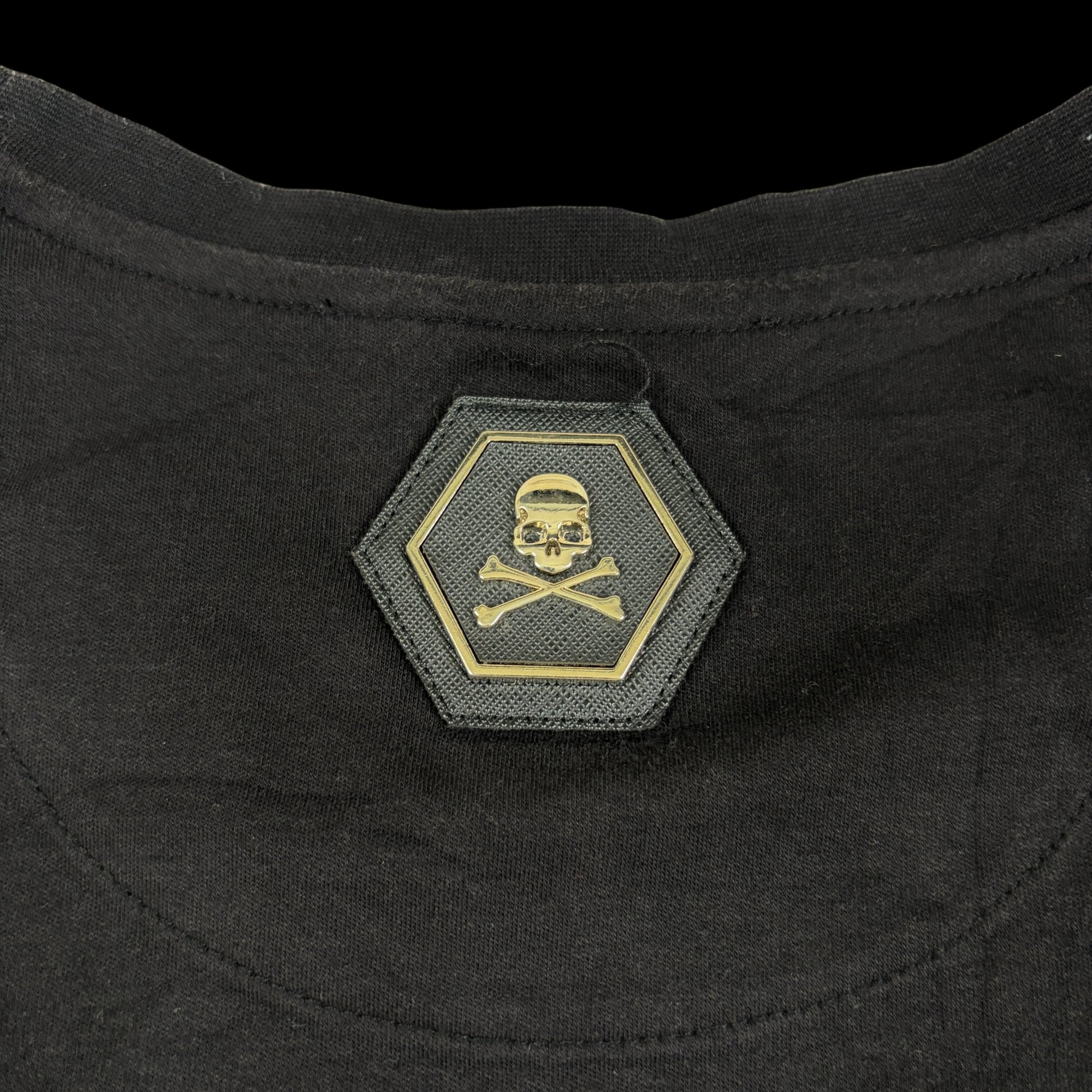 00' Planet Pirates Skull Graphic Tee