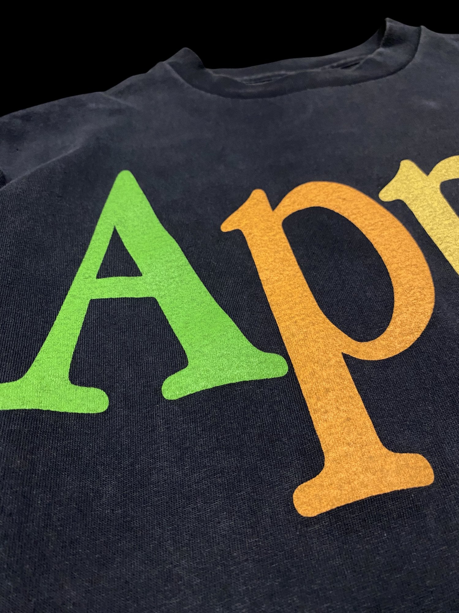 Vintage Reprint Apple Rumba Graphic T-Shirt Black